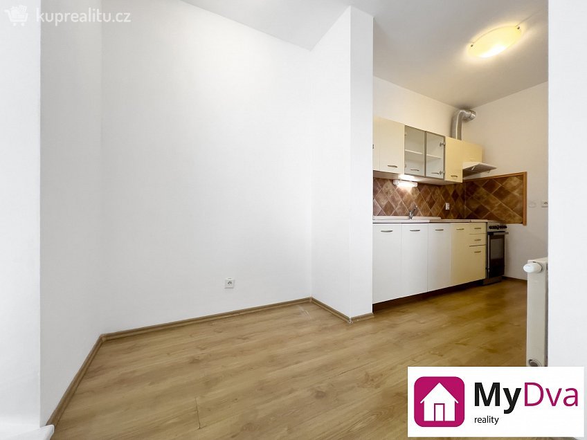 Pronájem bytu 2+kk 64 m^2 Aninská, Znojmo 