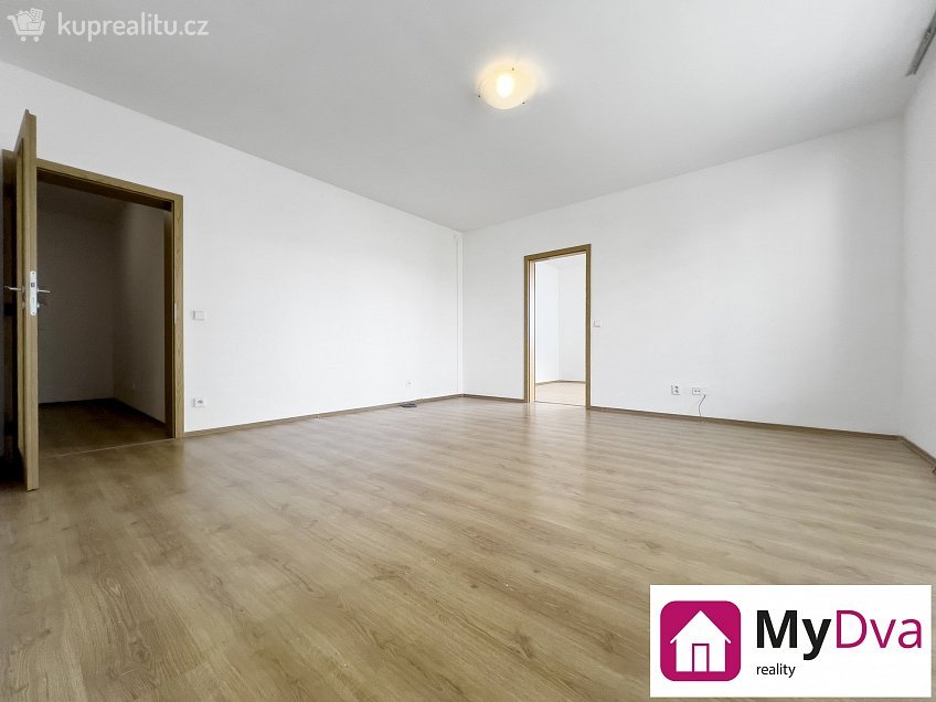 Pronájem bytu 2+kk 64 m^2 Aninská, Znojmo 