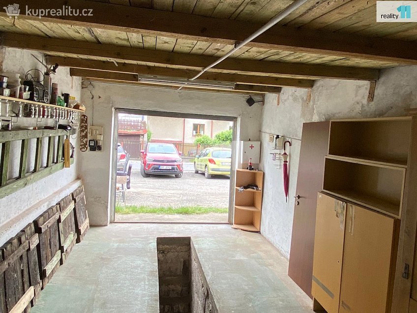 Prodej  garáže 23 m^2 Dlouhá, Karlovy Vary 