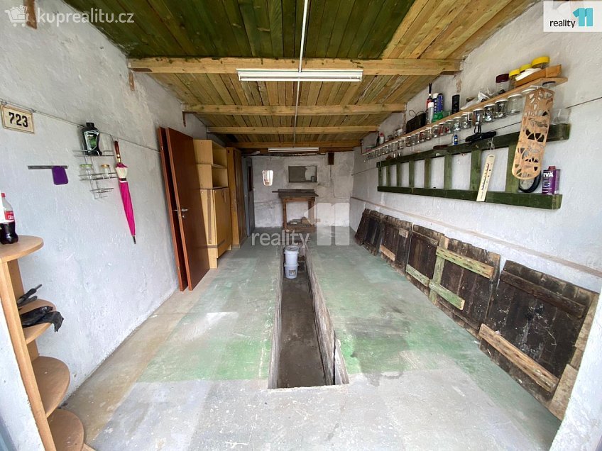 Prodej  garáže 23 m^2 Dlouhá, Karlovy Vary 