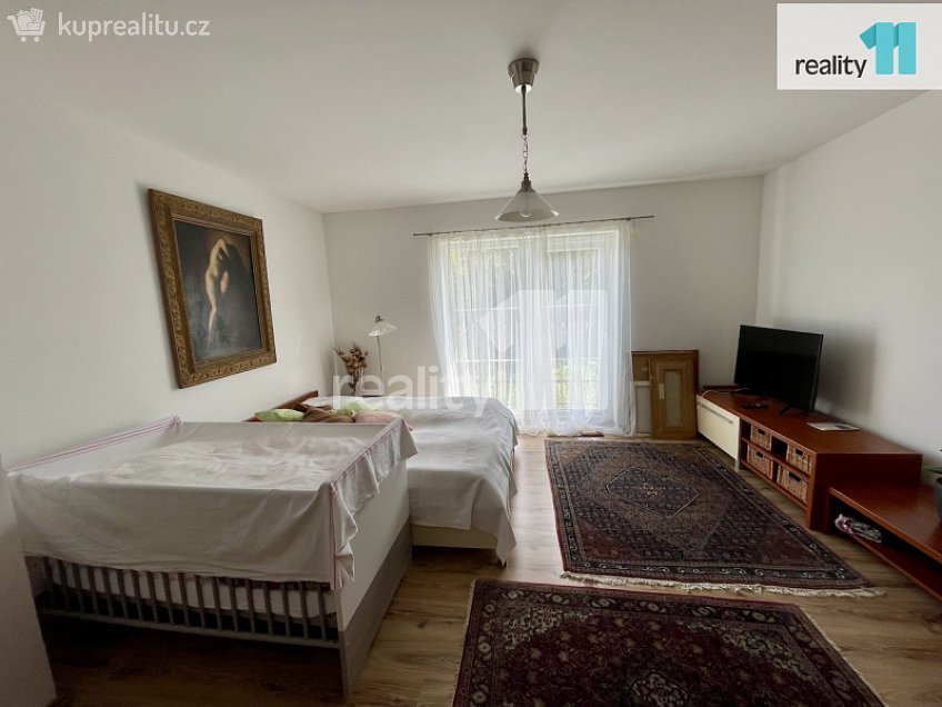 Prodej  rodinného domu 200 m^2 Pod Vrchem, Jenišov 