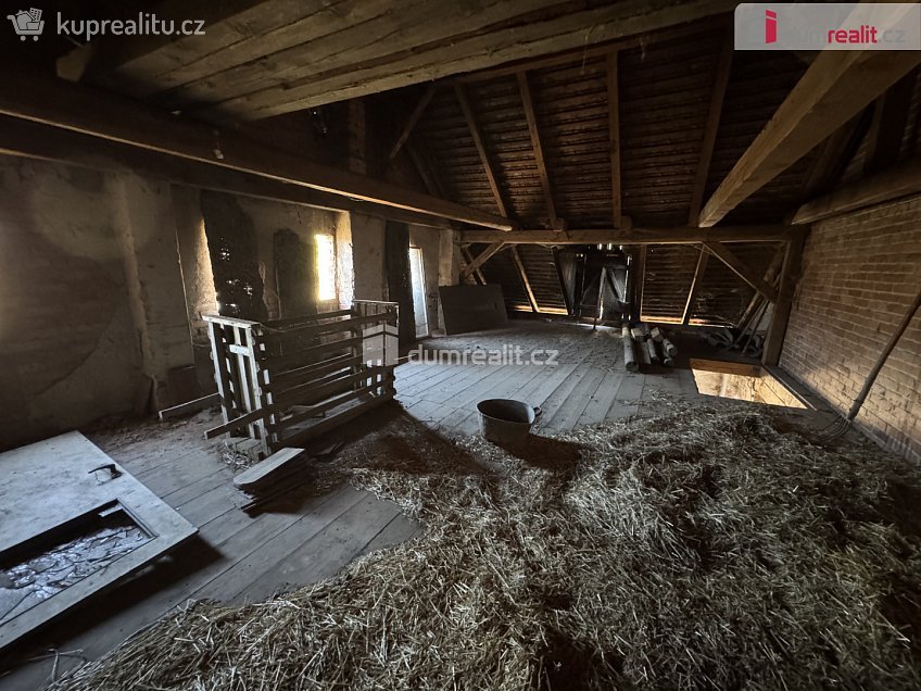 Prodej  rodinného domu 975 m^2 Pnětluky, Pnětluky 