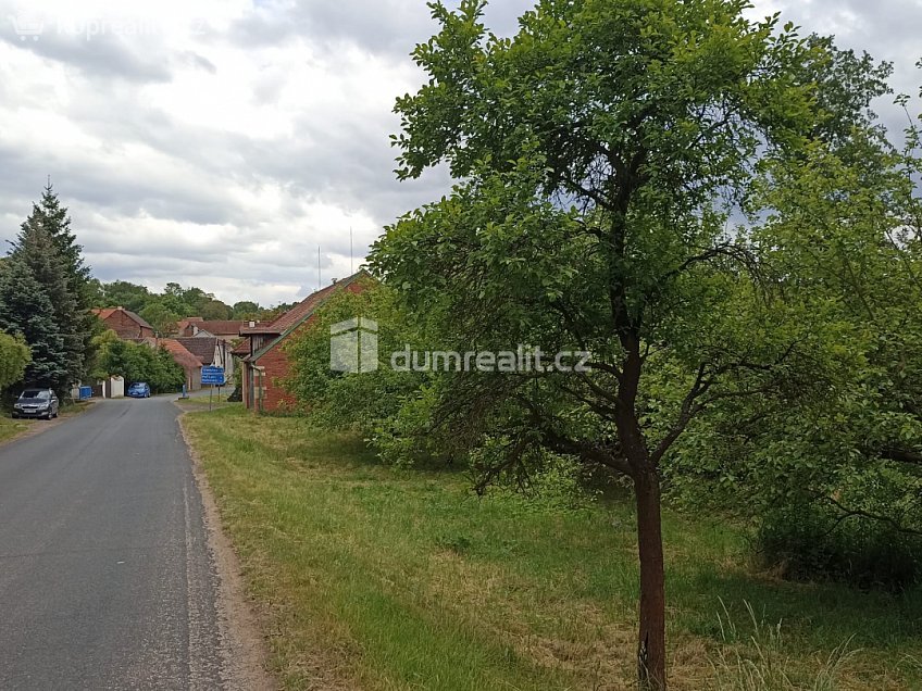 Prodej  rodinného domu 975 m^2 Pnětluky, Pnětluky 
