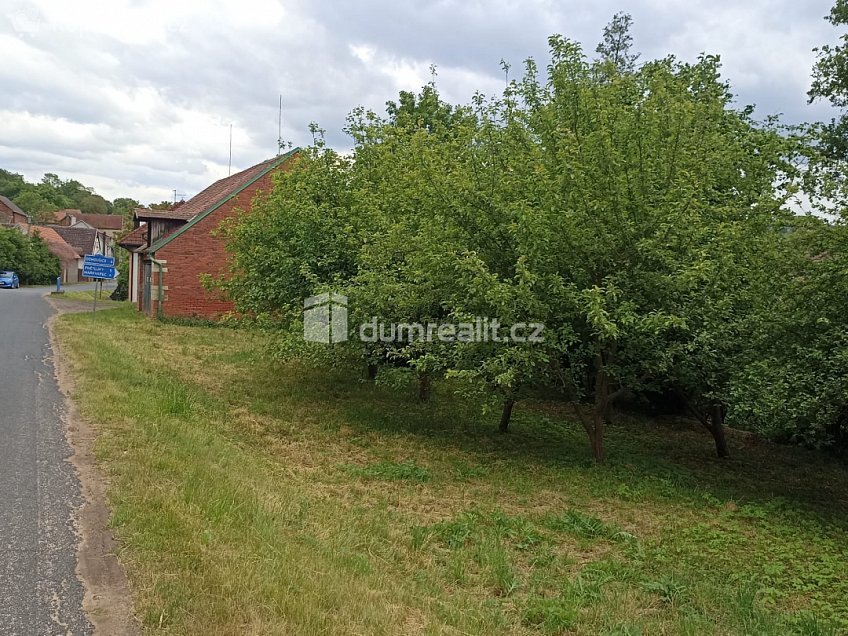 Prodej  rodinného domu 975 m^2 Pnětluky, Pnětluky 