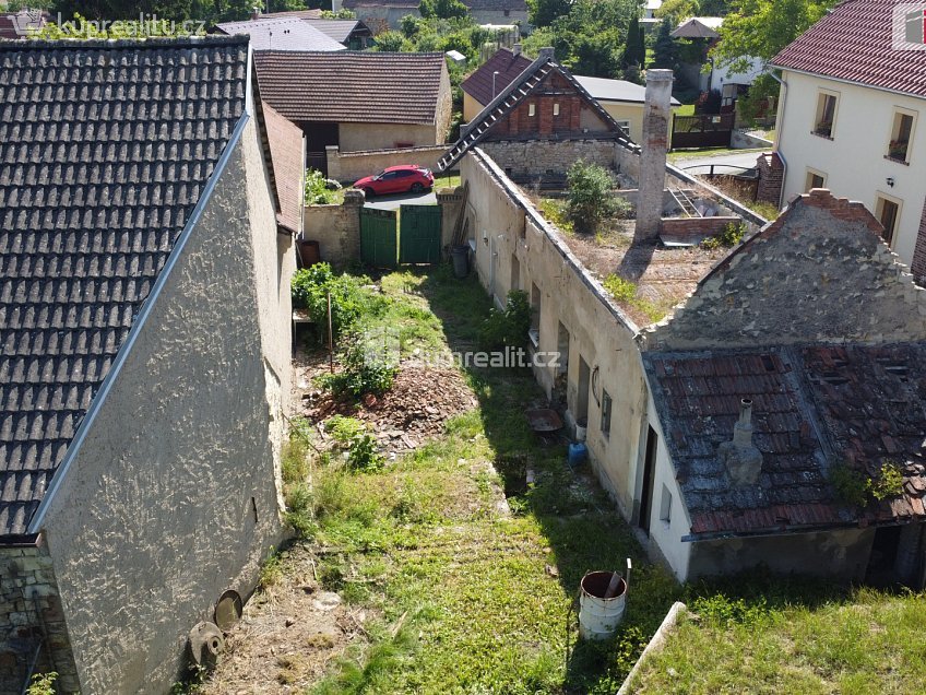 Prodej  rodinného domu 307 m^2 Na Karlově, Peruc 