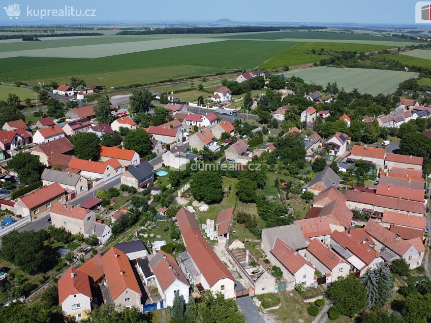 Prodej  rodinného domu 307 m^2 Na Karlově, Peruc 