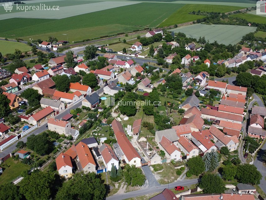 Prodej  rodinného domu 307 m^2 Na Karlově, Peruc 