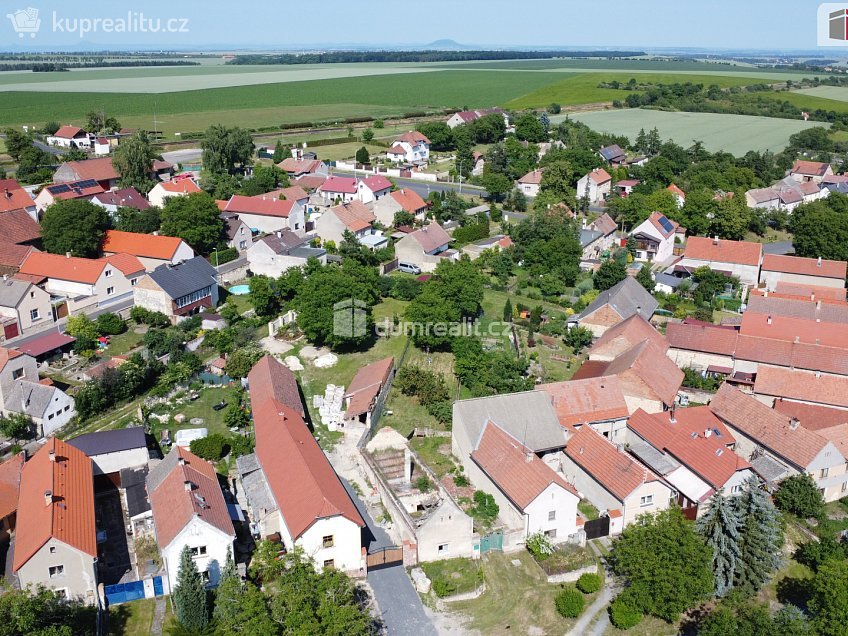 Prodej  rodinného domu 307 m^2 Na Karlově, Peruc 