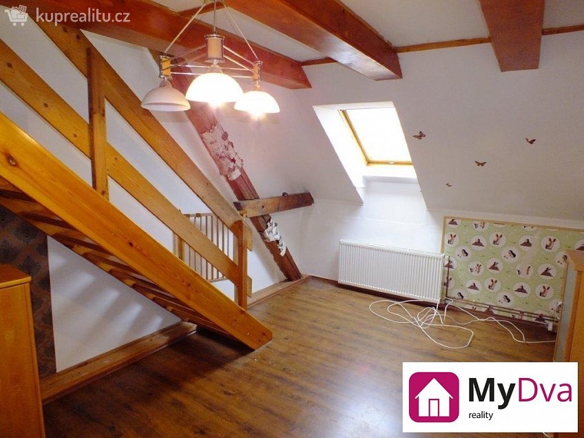 Pronájem bytu 3+1 92 m^2 Mariánské náměstí, Znojmo 