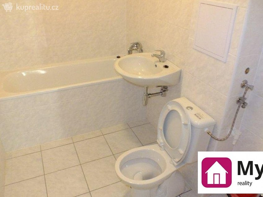 Pronájem bytu 3+kk 60 m^2 Sklepní, Hrušovany nad Jevišovkou 