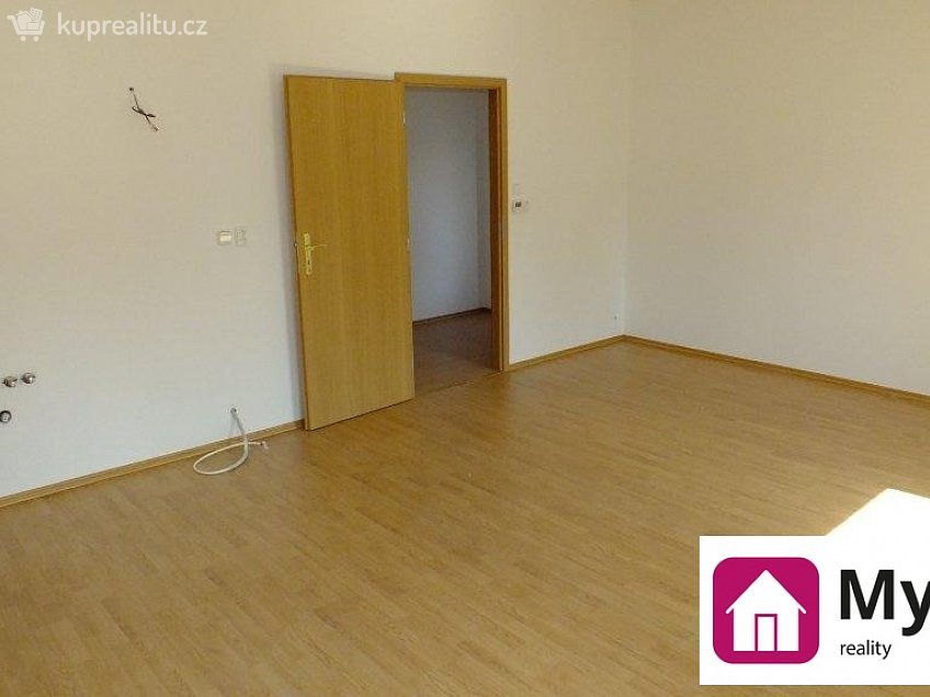 Pronájem bytu 3+kk 60 m^2 Sklepní, Hrušovany nad Jevišovkou 