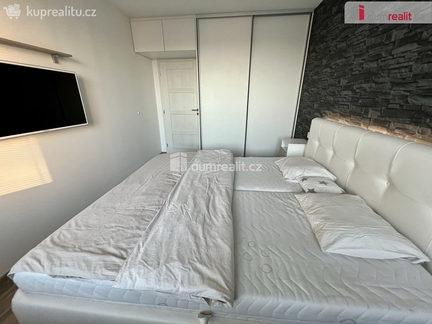 Pronájem bytu 3+1 68 m^2 Podlesí I, Zlín 