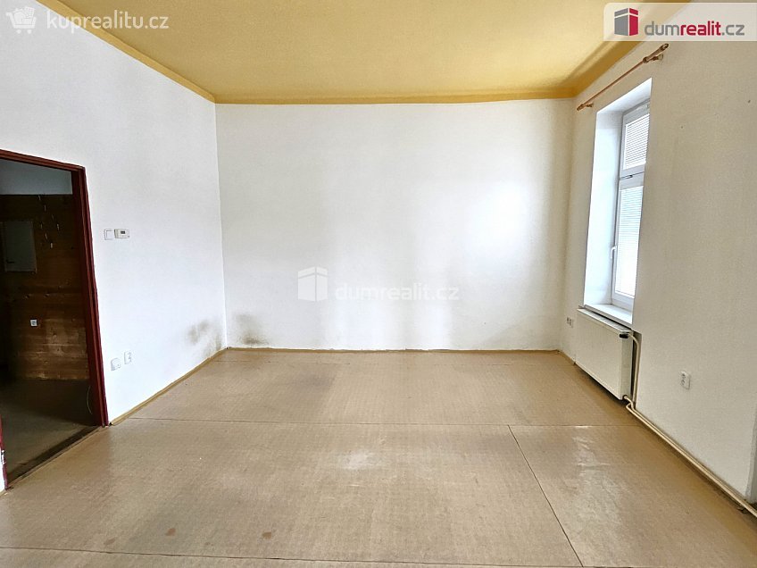 Pronájem bytu 2+1 73 m^2 Dlouhá, Lovosice 