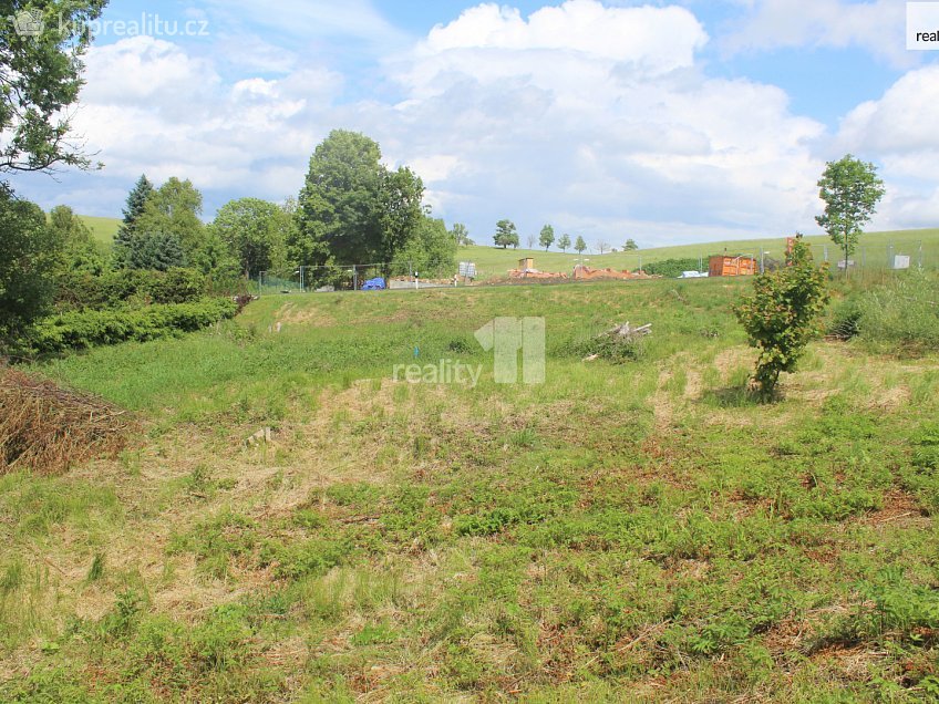 Prodej  stavebního pozemku 1611 m^2 Petrovice, Petrovice 