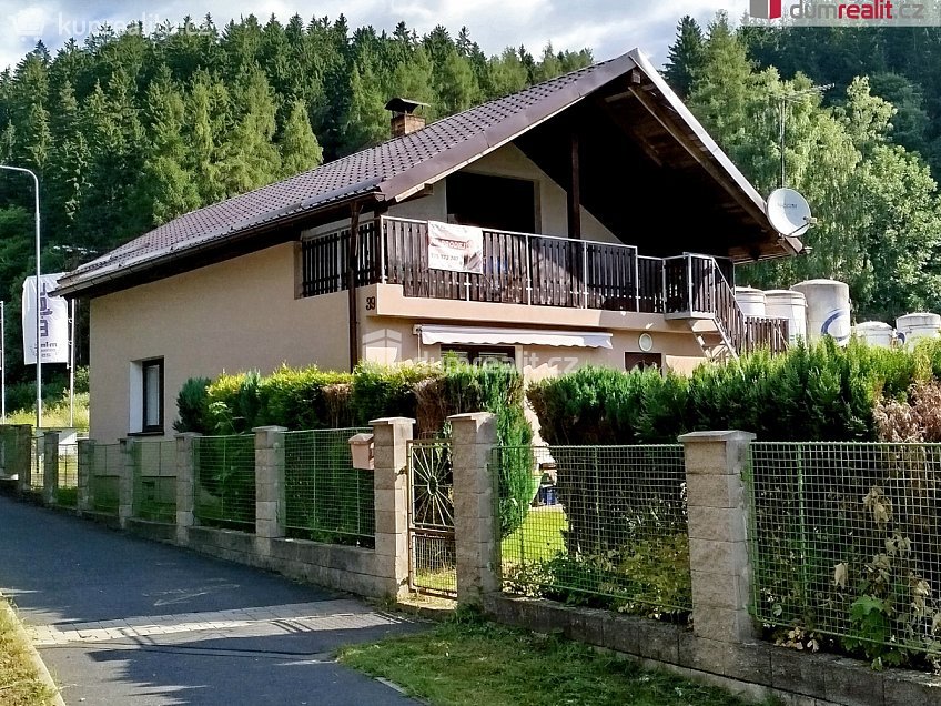 Prodej  rodinného domu 140 m^2 Ostrov, Ostrov 