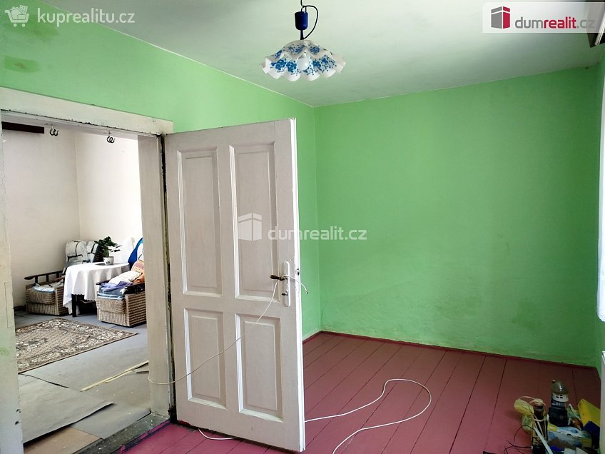Prodej  rodinného domu 140 m^2 Ostrov, Ostrov 
