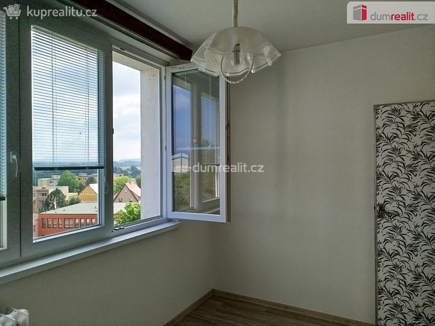 Pronájem bytu 2+1 62 m^2 Dvořákova, Karlovy Vary 