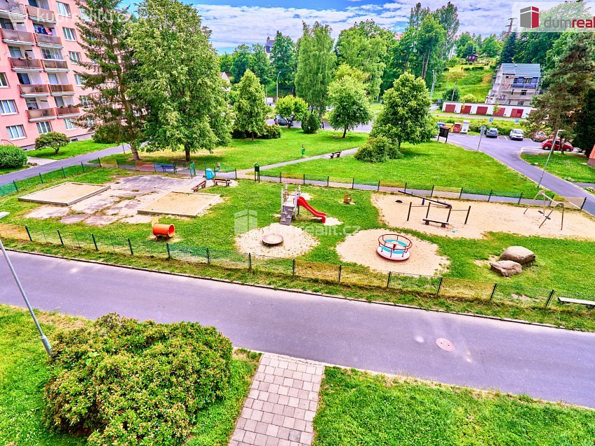 Prodej bytu 1+1 42 m^2 Rolavská, Nejdek 