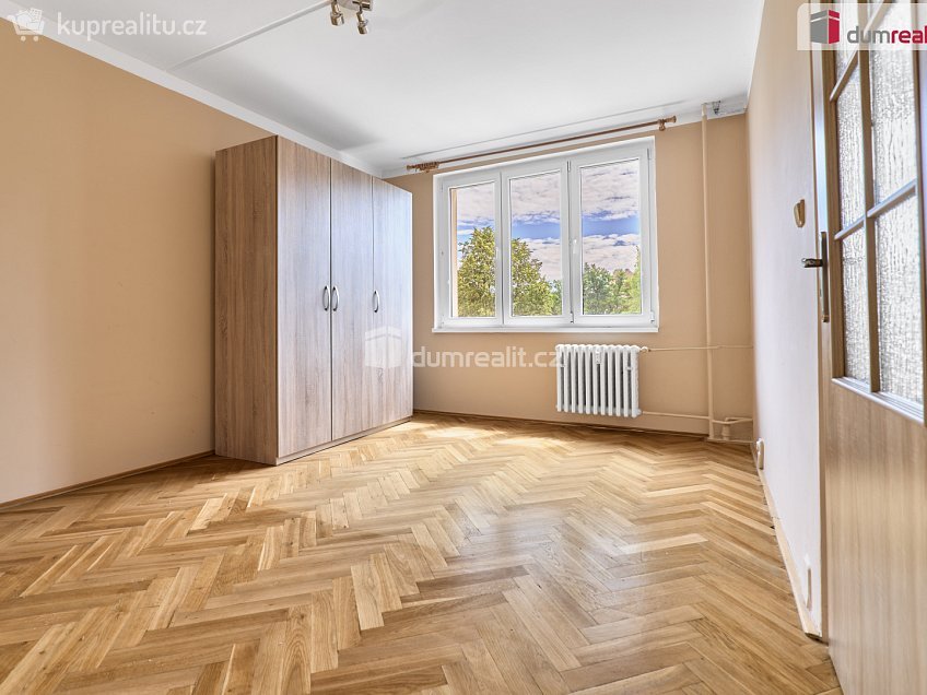 Prodej bytu 1+1 42 m^2 Rolavská, Nejdek 