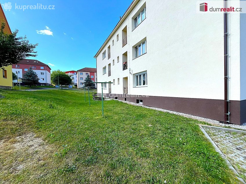 Prodej bytu 3+1 93 m^2 Sklářská, Březová 