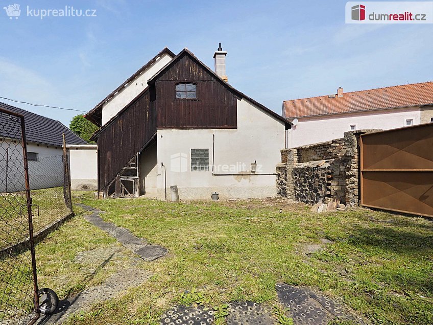 Prodej  rodinného domu 438 m^2 Děčany, Děčany 