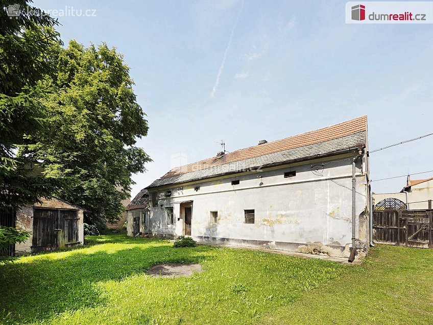 Prodej  usedlosti 95 m^2 Děčany, Děčany 