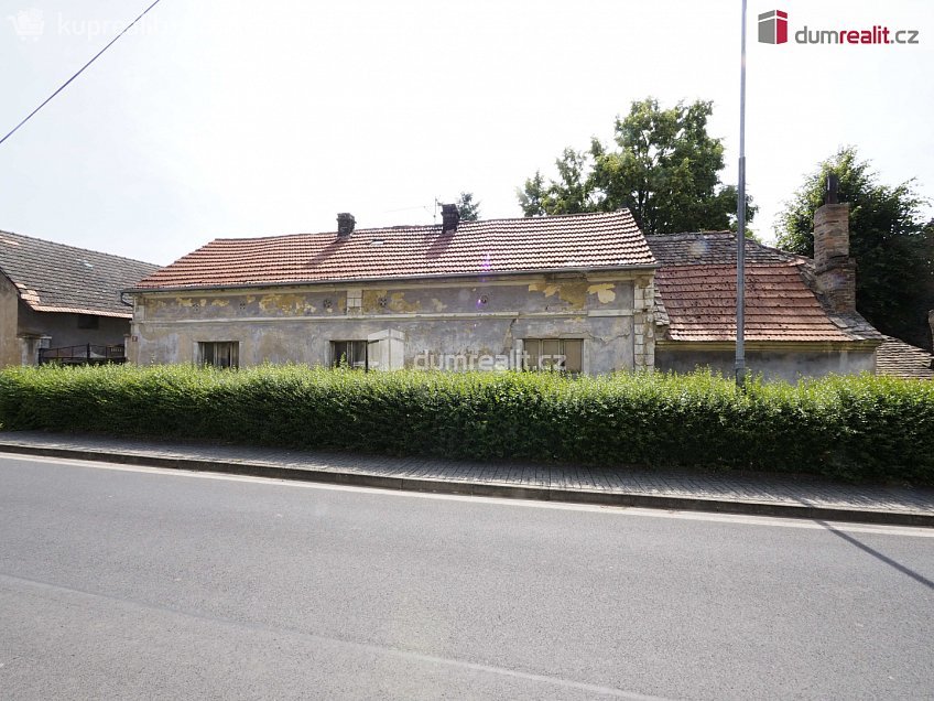 Prodej  usedlosti 95 m^2 Děčany, Děčany 