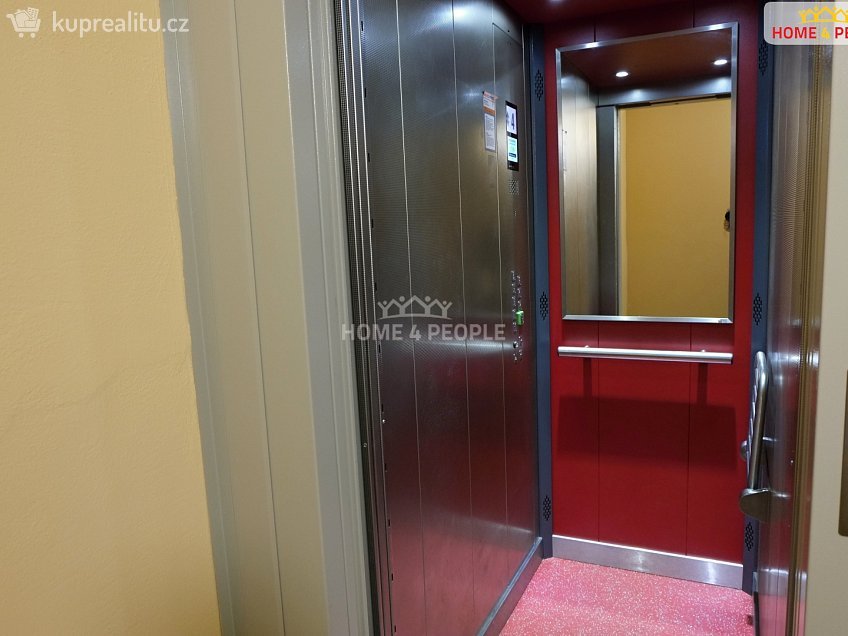 Pronájem bytu 2+kk 48 m^2 Velkopavlovická, Brno 