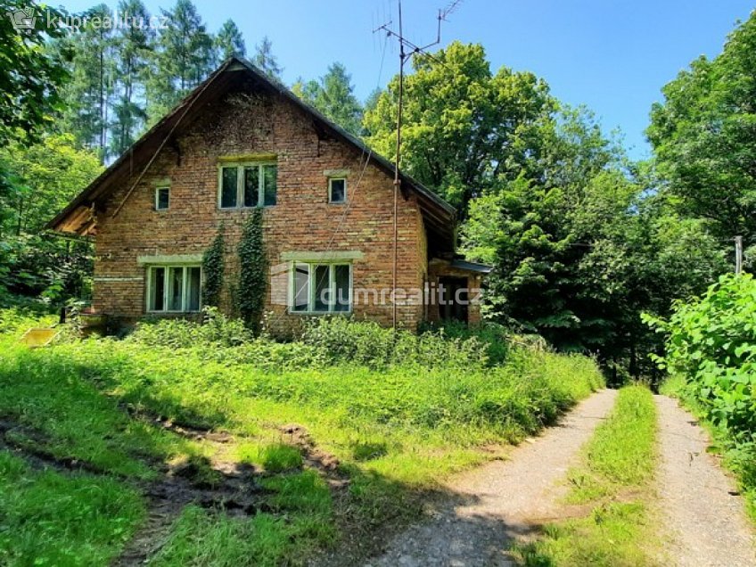 Prodej  rodinného domu 170 m^2 Hrabalka, Rovensko pod Troskami 