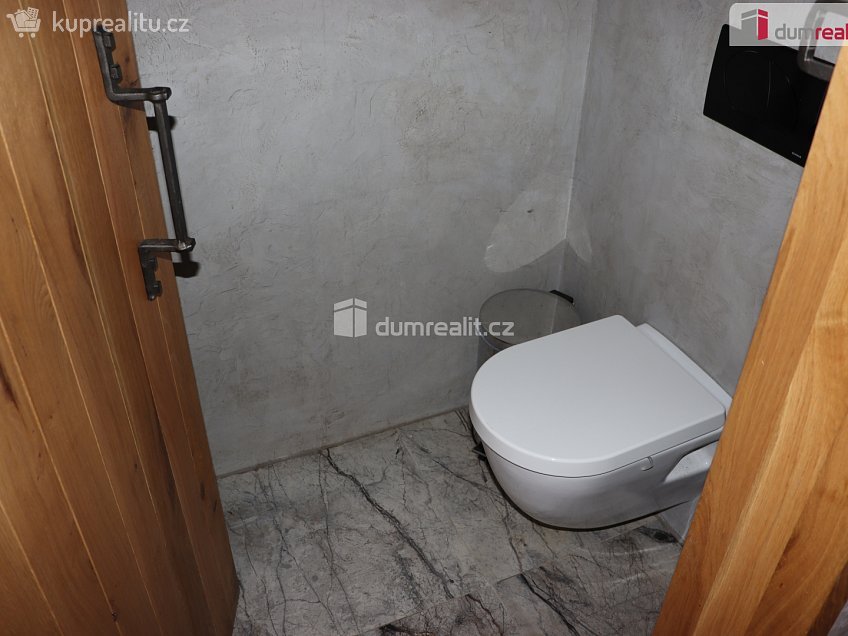 Prodej  garáže 165 m^2 U Venuše, Horní Věstonice 