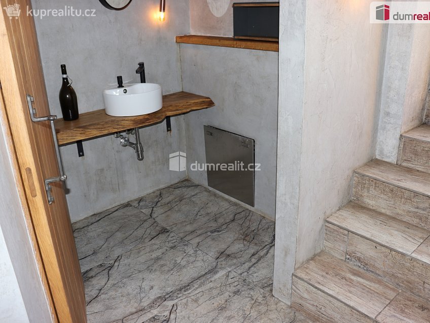 Prodej  garáže 165 m^2 U Venuše, Horní Věstonice 