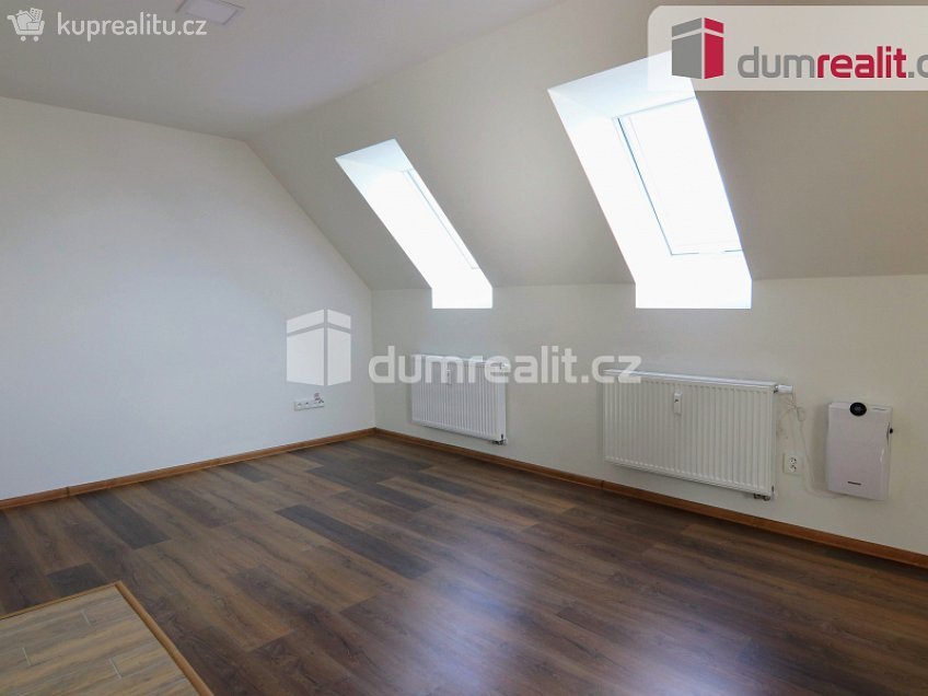 Pronájem bytu 1+kk 45 m^2 Komenského, Veselí nad Moravou 