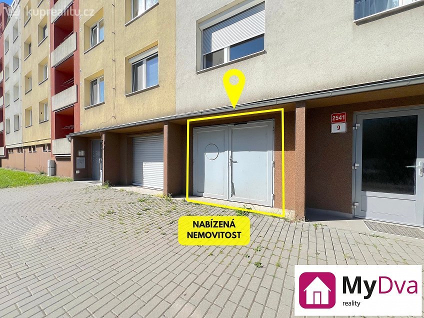 Pronájem  garáže 37 m^2 Gagarinova, Znojmo 