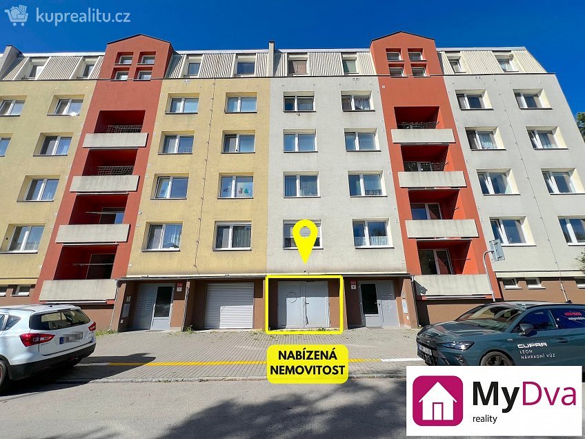 Pronájem  garáže 37 m^2 Gagarinova, Znojmo 