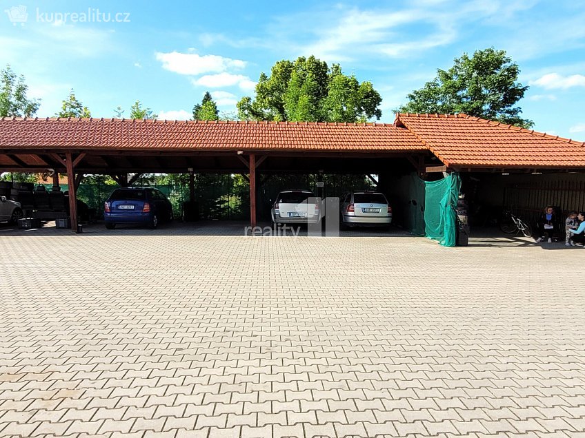 Pronájem  ubytovacího zařízení 1000 m^2 Modletice, Modletice 