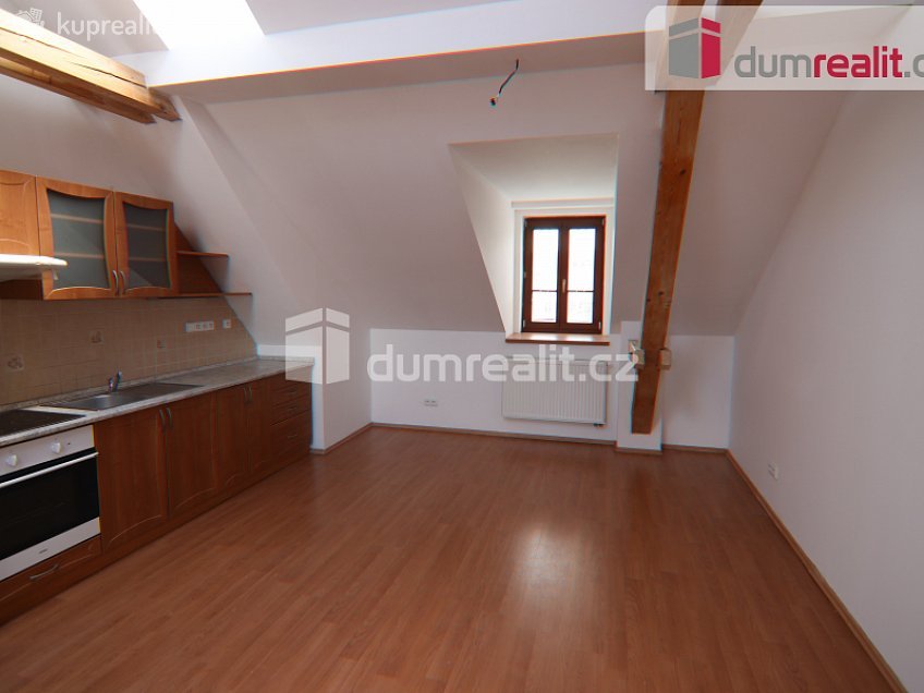 Pronájem bytu 2+kk 59 m^2 Dlouhá, Uherské Hradiště 