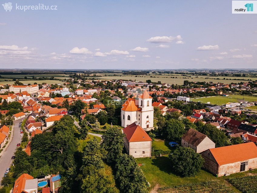 Prodej bytu 5+kk 125 m^2 V průhonu, Zvěřínek 