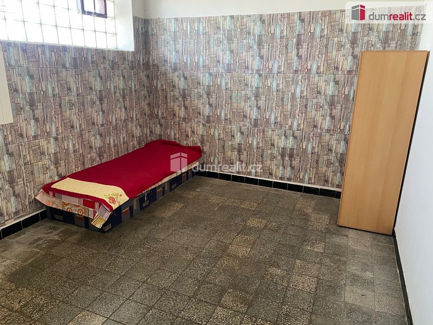 Prodej  obchodních prostor 130 m^2 Terezín, Terezín 