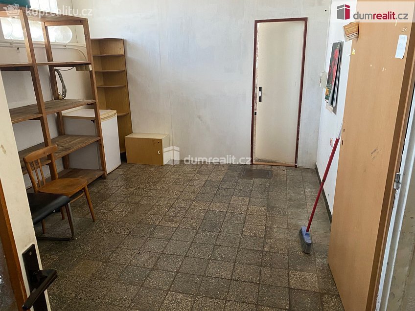 Prodej  obchodních prostor 130 m^2 Terezín, Terezín 