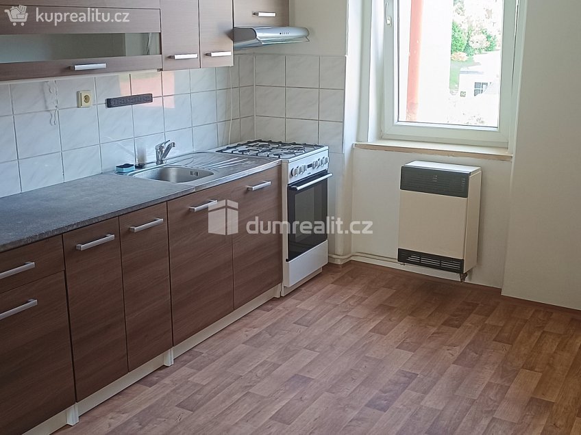 Pronájem bytu 1+1 44 m^2 Fibichova, Děčín 