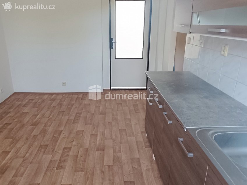Pronájem bytu 1+1 44 m^2 Fibichova, Děčín 