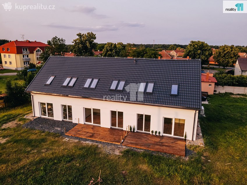 Prodej bytu 4+kk 118 m^2 V průhonu, Zvěřínek 