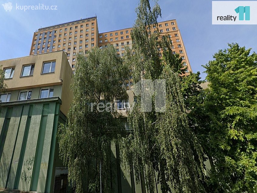 Pronájem bytu 2+kk 27 m^2 Štúrova, Praha 4 