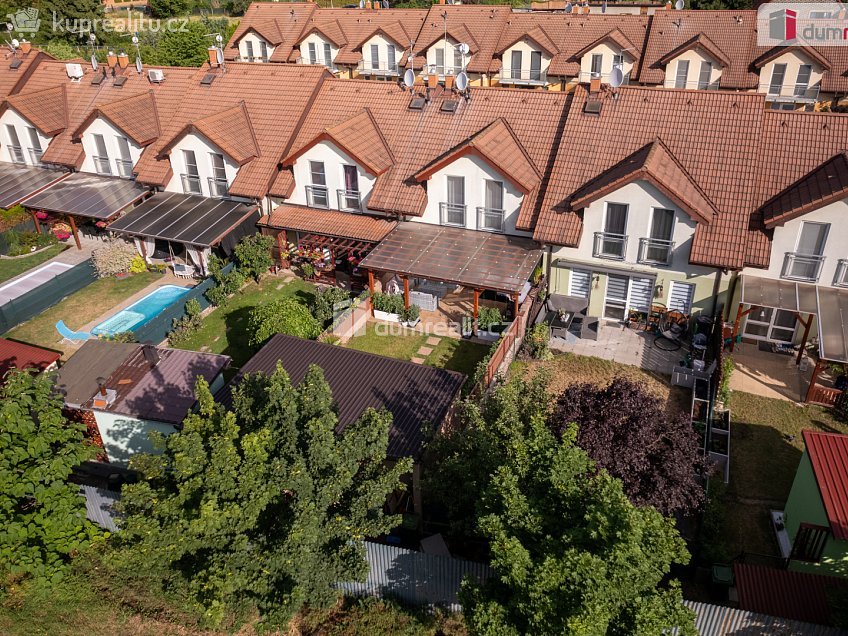 Prodej  rodinného domu 118 m^2 Lomená, Veltrusy 