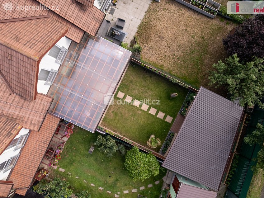 Prodej  rodinného domu 118 m^2 Lomená, Veltrusy 