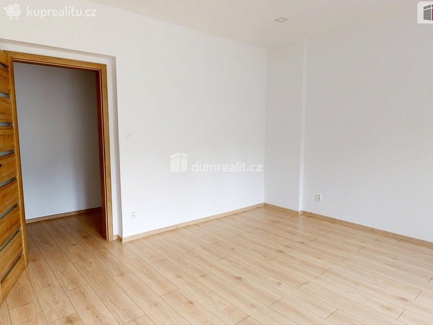 Pronájem bytu 3+1 77 m^2 Strossmayerova, Opava 