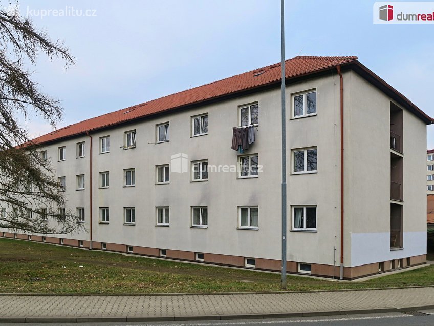 Pronájem bytu 1+1 30 m^2 Školní, Neratovice 