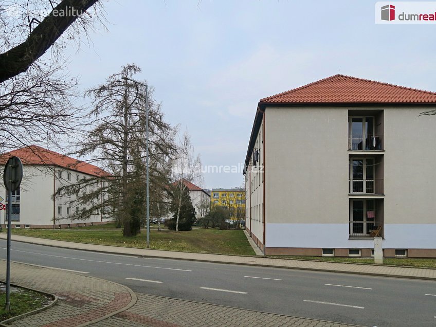 Pronájem bytu 1+1 30 m^2 Školní, Neratovice 