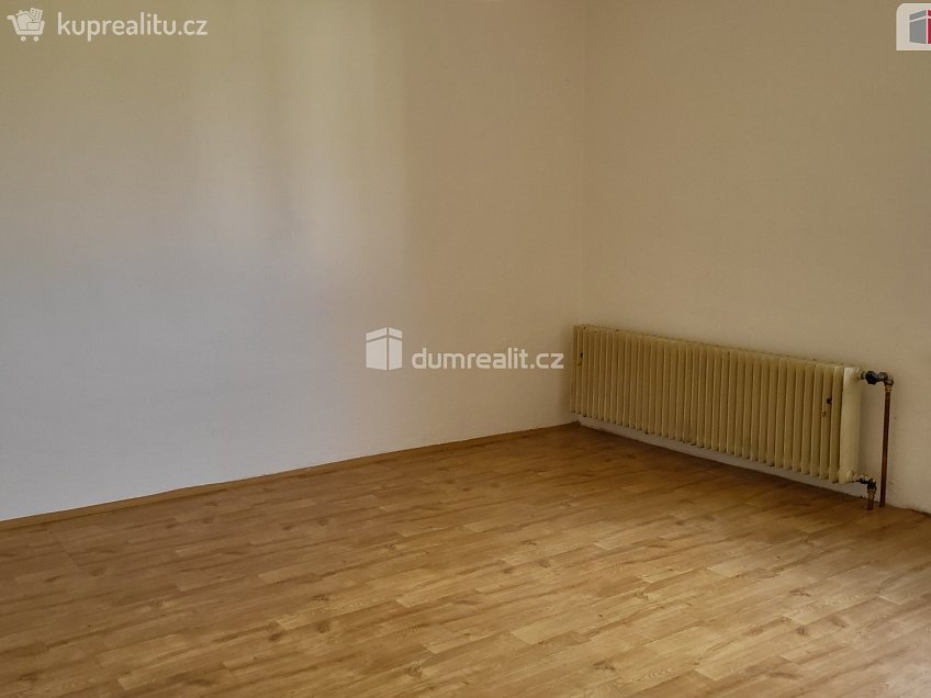 Prodej  komerční reality 1543 m^2 Obora, Obora 