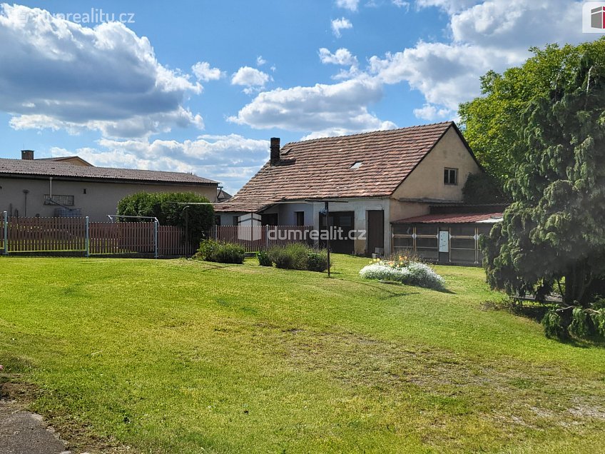 Prodej  komerční reality 1543 m^2 Obora, Obora 